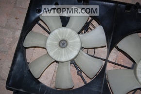 Крильчатка вентилятора охолодження прав Mazda CX-7 06-09