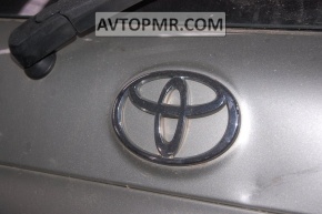 Эмблема значок двери багажника Toyota Corolla e12 02-06 5d 3d