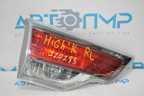 Ліхтар внутрішній кришка багажника лівий Toyota Highlander 14-16 дефект хрому