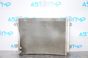 Радиатор кондиционера конденсер VW Passat b7 12-15 USA примят снизу