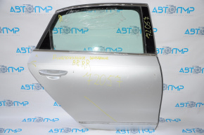 Дверь голая задняя правая VW Passat b8 16-19 USA серебро диагональное смещение