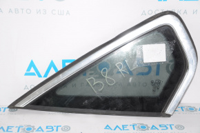 Форточка глухе скло задня ліва VW Passat b8 16-19 USA хром