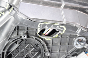 Фара передняя правая Infiniti QX56 11-13 голая ксенон, сломаны креп, дыра в корпусе, трещина