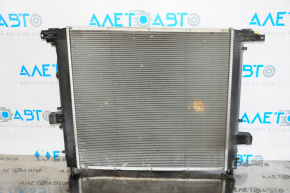 Радиатор охлаждения вода Cadillac ATS 13- 2.5 сломаны креп