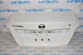 Крышка багажника Nissan Altima 13-15 дорест вмятина у фонаря справа