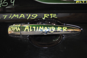 Заглушка зовнішньої ручки зад прав Nissan Altima 19- хром