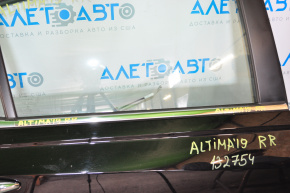 Молдинг дверь-стекло центральный задний правый Nissan Altima 19-