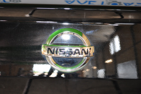 Эмблема Nissan крышки багажника Nissan Altima 19-