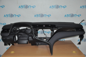 Торпедо передня панель без AIRBAG Toyota Camry v70 18-20 черн