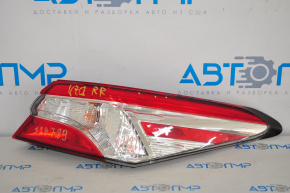 Фонарь внешний крыло правый Toyota Camry v70 18-