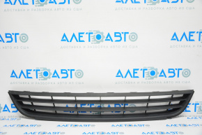Нижняя решетка переднего бампера VW Jetta 11-14 USA мат есть трещины слом креп