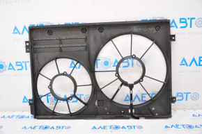 Диффузор кожух радиатора голый VW Passat b7 12-15 USA 1.8T 3.6 2.0TDI