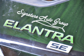 Эмблема надпись Elantra SE крышки багажника Hyundai Elantra AD 17-20