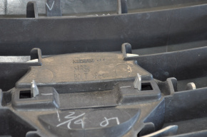 Решетка радиатора grill с значком Infiniti G25 G37 4d 10-13 мелкие вмятины хрома