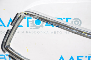 Обрамление решетки радиатора левое Lincoln MKC 15- хром трещины обломаны креп