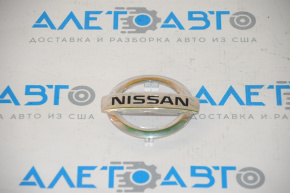 Емблема кришки багажника Nissan Versa 12-19 usa