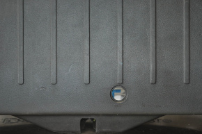 Обшивка двери багажника низ Chevrolet Equinox 10-17 черн, царапины, без заглушки