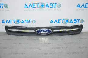 Решітка радіатора grill Ford Escape MK3 13-16 дорест з емблемою хром смужка