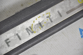 Накладка порога передняя правая внешн Infiniti Q50 14- царапина