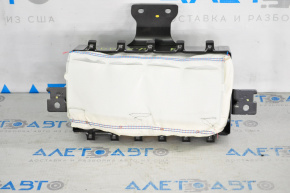 Подушка безпеки airbag пасажирська в торпеді Kia Forte 4d 14-16 дорест