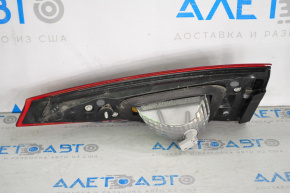 Ліхтар внутрішній кришка багажника лівий Mazda 3 14-18 BM галоген
