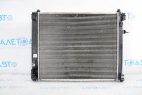 Радиатор охлаждения вода Nissan Versa 12-19 usa 1.6 АКПП