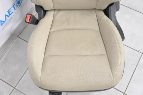 Водительское сидение Chevrolet Volt 11-15 без airbag, механич, кожа беж, затертость