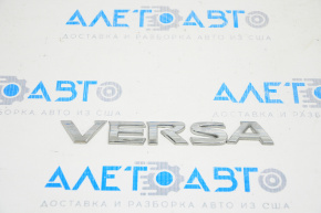 Емблема напис Versa двері багажника Nissan Versa Note 13-19