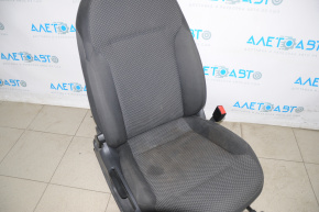 Пассажирское сидение VW Jetta 11-18 USA без airbag, механич, тряпка черн