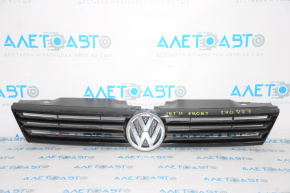Решетка радиатора grill VW Jetta 11-14 USA со значком