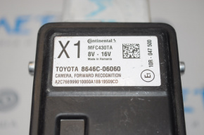 Камера слежения за полосой Toyota Camry v70 18- на лобовом стекле