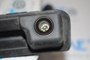 Камера заднего вида VW Jetta 19- с ручкой багажника скол стекла