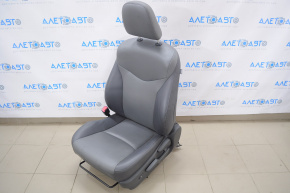 Сидіння водія Toyota Prius V 12-17 без airbag, механіч, шкіра темно-сіре
