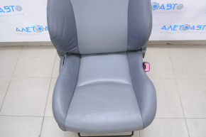 Пассажирское сидение Toyota Prius V 12-17 без airbag, механич, кожа темно-серое