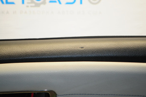 Обшивка двери карточка задняя правая Toyota Avalon 13-18 черн с серой вставкой царапины