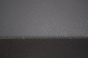 Обшивка двери карточка зад прав Ford Focus mk3 11-18 черн с ткан вставк под дин, царап потер