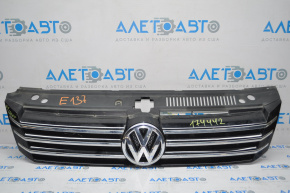 Решетка радиатора grill со значком VW Passat b7 12-15 USA слом креп и уголок