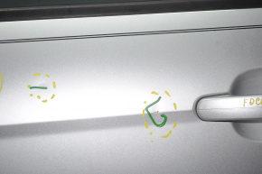 Дверь голая передняя левая Ford Focus mk3 11-18 серебро UX вмятины, залом