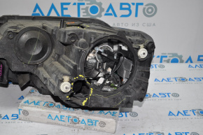 Фара передняя правая VW Jetta 17-18 USA побита без крышки