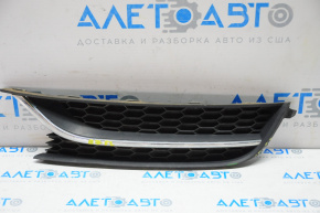 Решетка переднего бампера боковая с хромом левая VW Passat b7 12-15 USA без птф слом креп