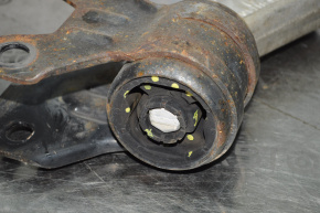 Важіль нижній перед лев Ford Focus mk3 11-18 алюмінієвий R16-18 порваний сайлент і пильовик