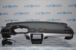 Торпедо передняя панель без AIRBAG VW Passat b8 16-19 USA слом креп упр светом