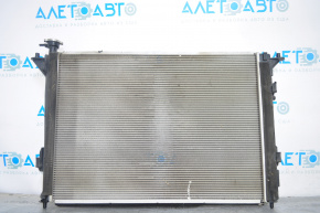 Радиатор охлаждения вода Hyundai Santa FE Sport 13-18 2.4 примяты соты