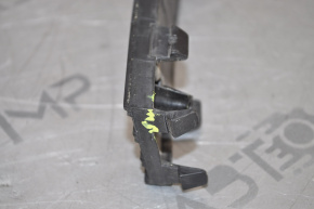 Накладка переднего бампера центральная Hyundai Santa FE Sport 13-16 дорест usa сломано креплен