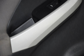 Обшивка дверей картка зад лев Toyota Prius 30 10-15 ганчірка сіра, потерта накладка ручки