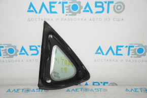 Форточка глухое стекло задняя правая Dodge Dart 13-16