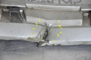 Бампер передний голый Toyota Camry v55 15-17 usa SE, серебро, надрывы креп, затертости, разрыв