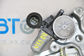 Стеклоподъемник мотор задний правый Toyota Camry v55 15-17 usa