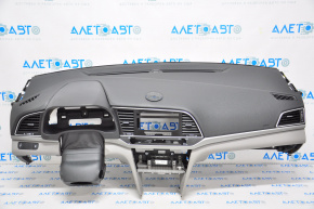 Торпедо передняя панель без AIRBAG Hyundai Elantra AD 17-18 дорест черн с сер вставками