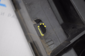 Нижняя решетка переднего бампера левая Audi Q5 8R 09-12 дорест, под птф сломано крепление